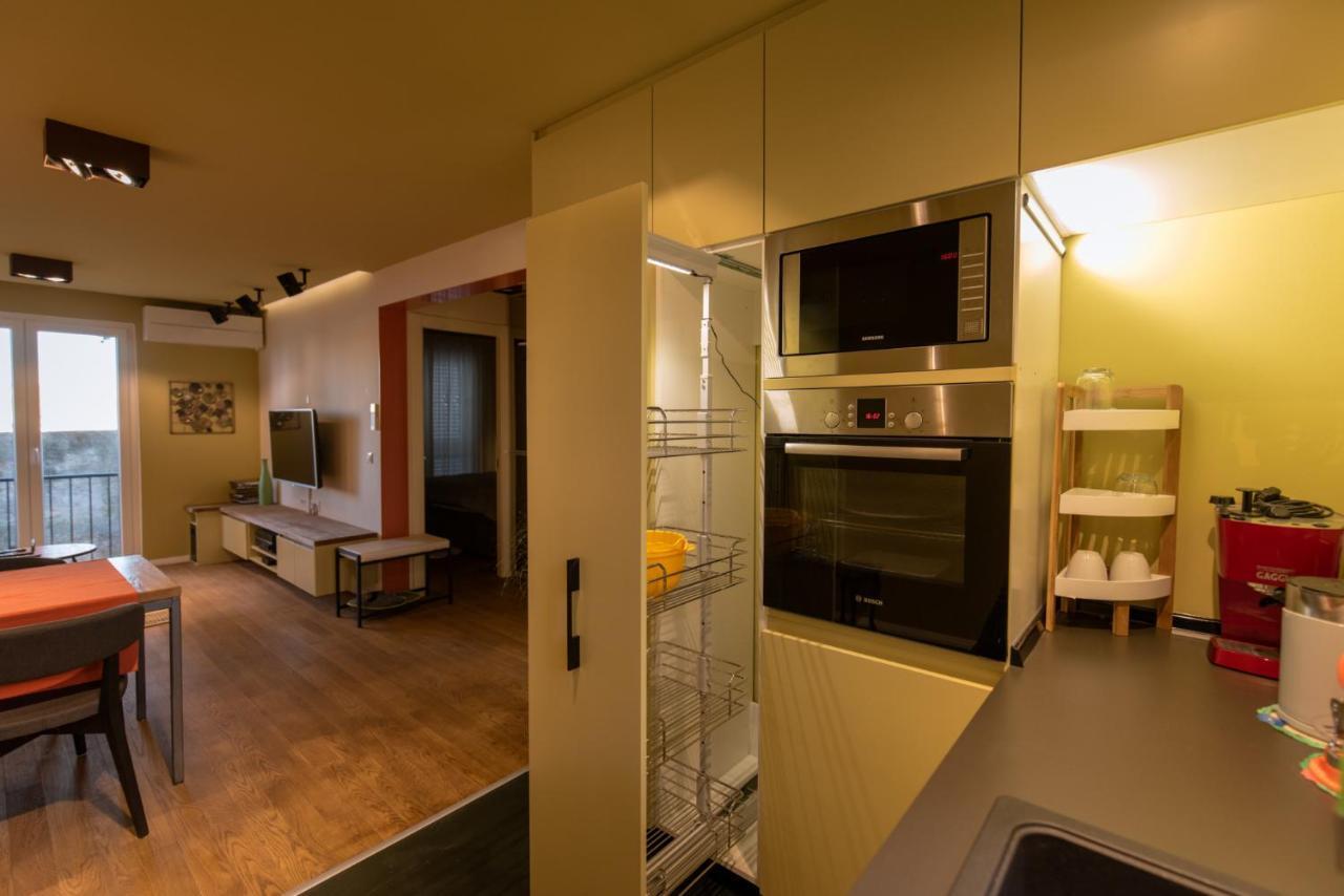 The Wall Apartment Zadar Bagian luar foto