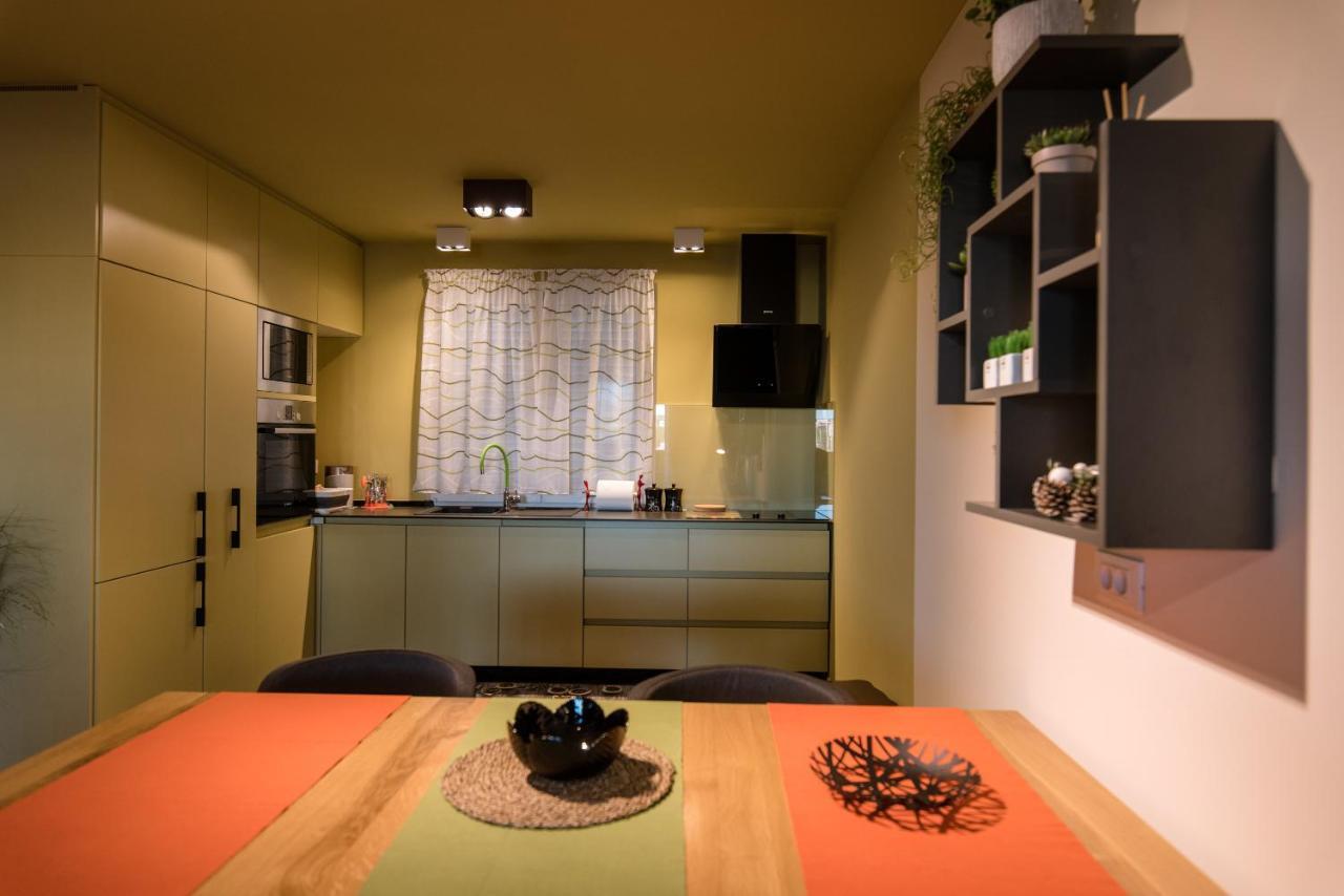 The Wall Apartment Zadar Bagian luar foto